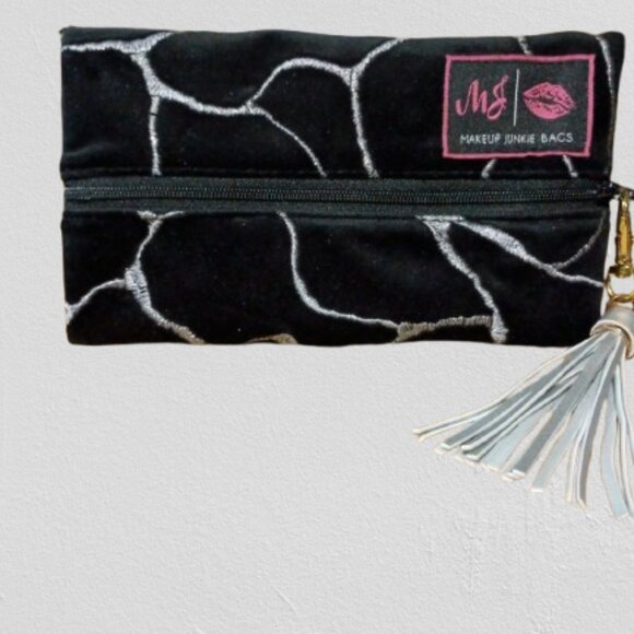 Makeup Junkie Velvet Black/Silver Mini Cosmetic Bag NWOT - Picture 1 of 3